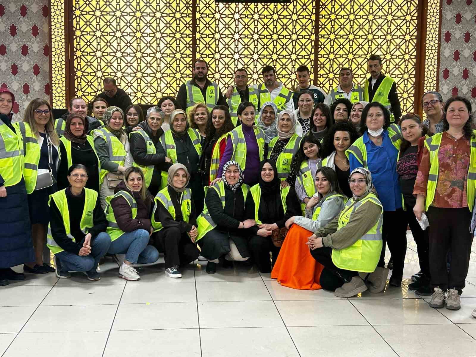 Eskişehir&rsquo;de ihtiya&ccedil; sahibi aileler iftarda buluştu
