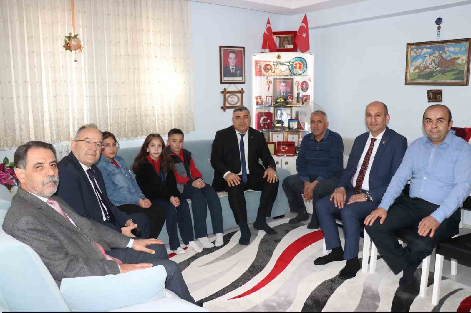 Öğrenci ve öğretmenlerden vefa dolu etkinlik