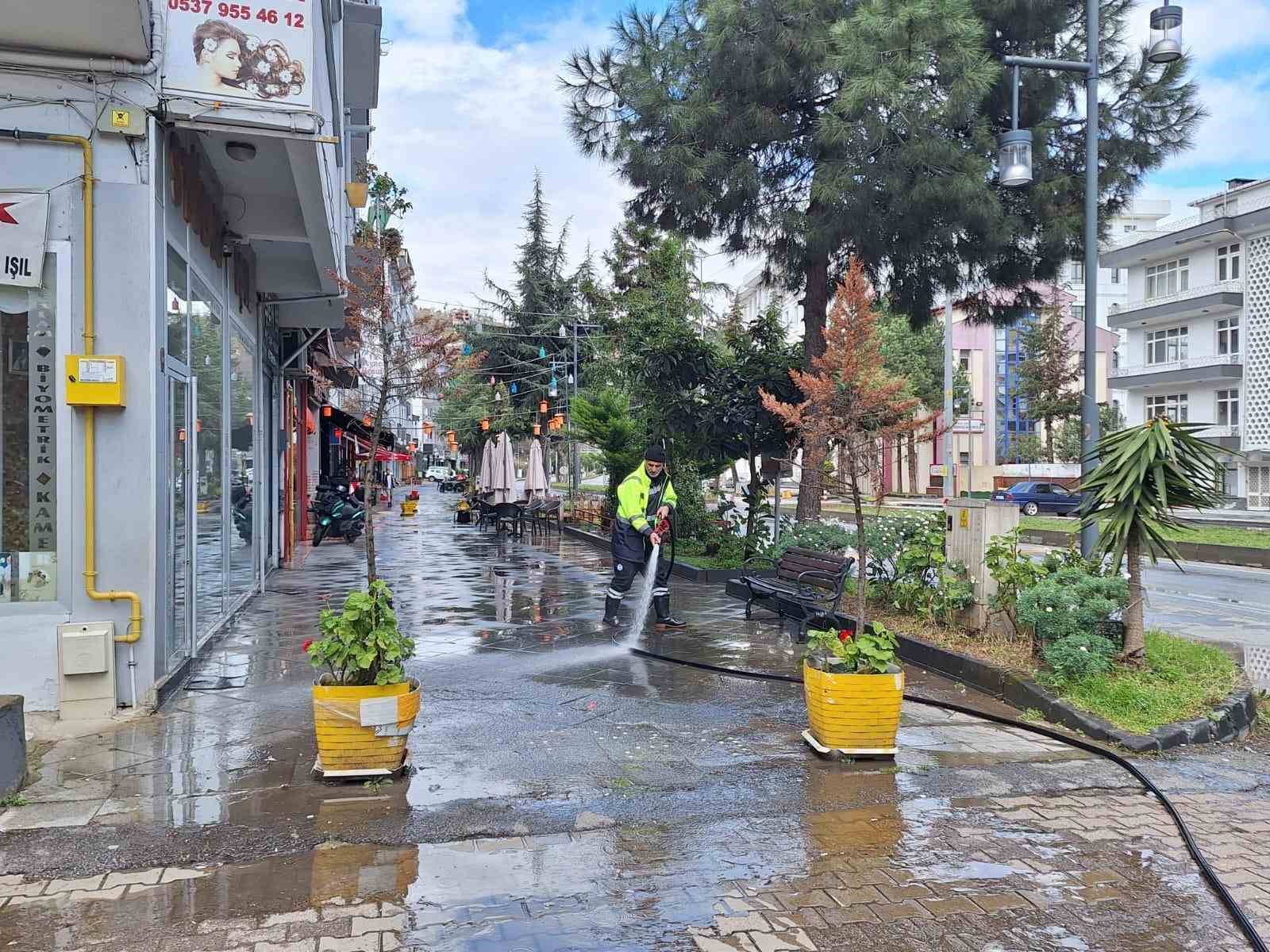 Trabzon&rsquo;da bayram temizliği
