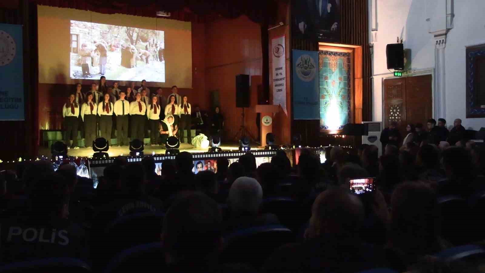 Edirneli &ouml;ğrencilerin 18 Mart g&ouml;sterileri duygulandırdı
