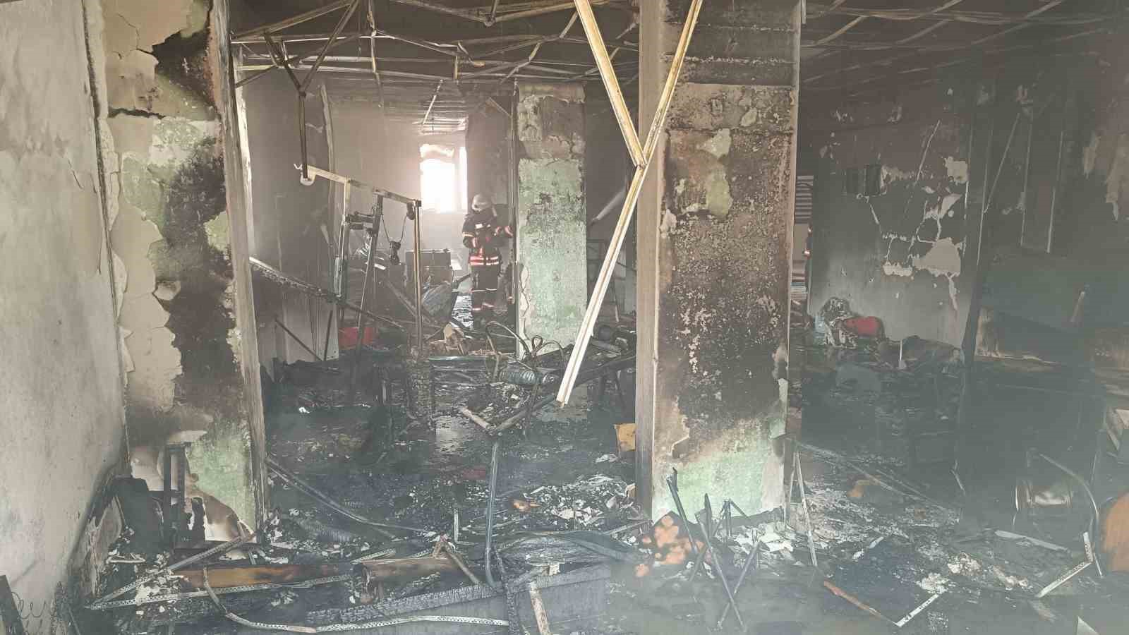 Malatya&rsquo;da spor salonunda yangın
