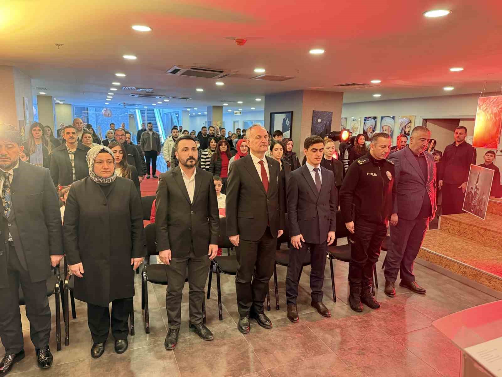 &Ccedil;anakkale Zaferi&rsquo;nin 111&rsquo;inci yıl d&ouml;n&uuml;m&uuml; Gaziosmanpaşa&rsquo;da coşkuyla kutlandı
