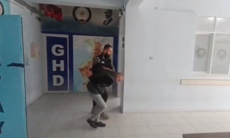 Hatay&rsquo;da 3 yabancı uyruklu ka&ccedil;ak g&ouml;&ccedil;men yakalandı
