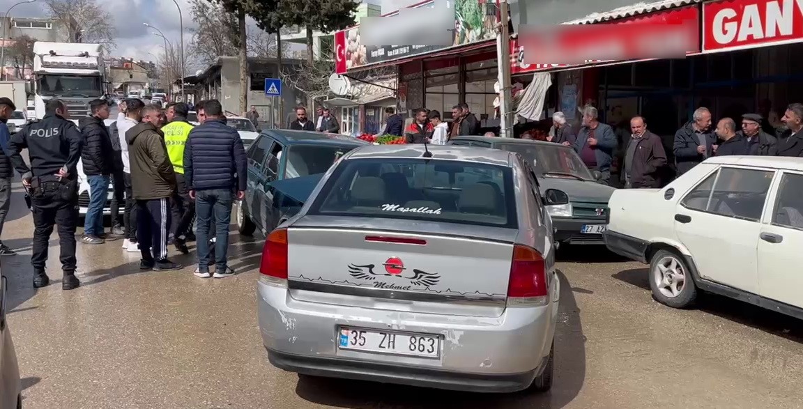 Zincirleme trafik kazasında: 3 kişi yaralandı
