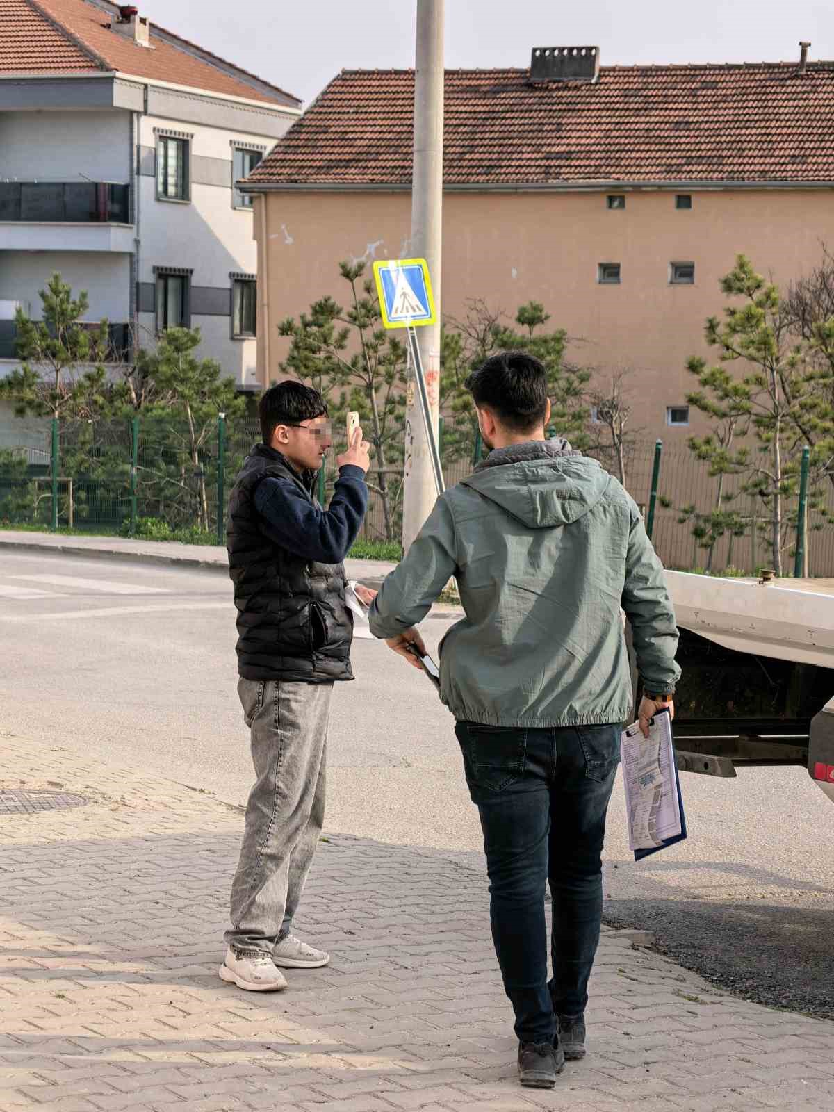 Abartı egzoz ile dolaştı, 58 bin lira ceza yiyince, "Devlet yakalar" mesajı verdi
