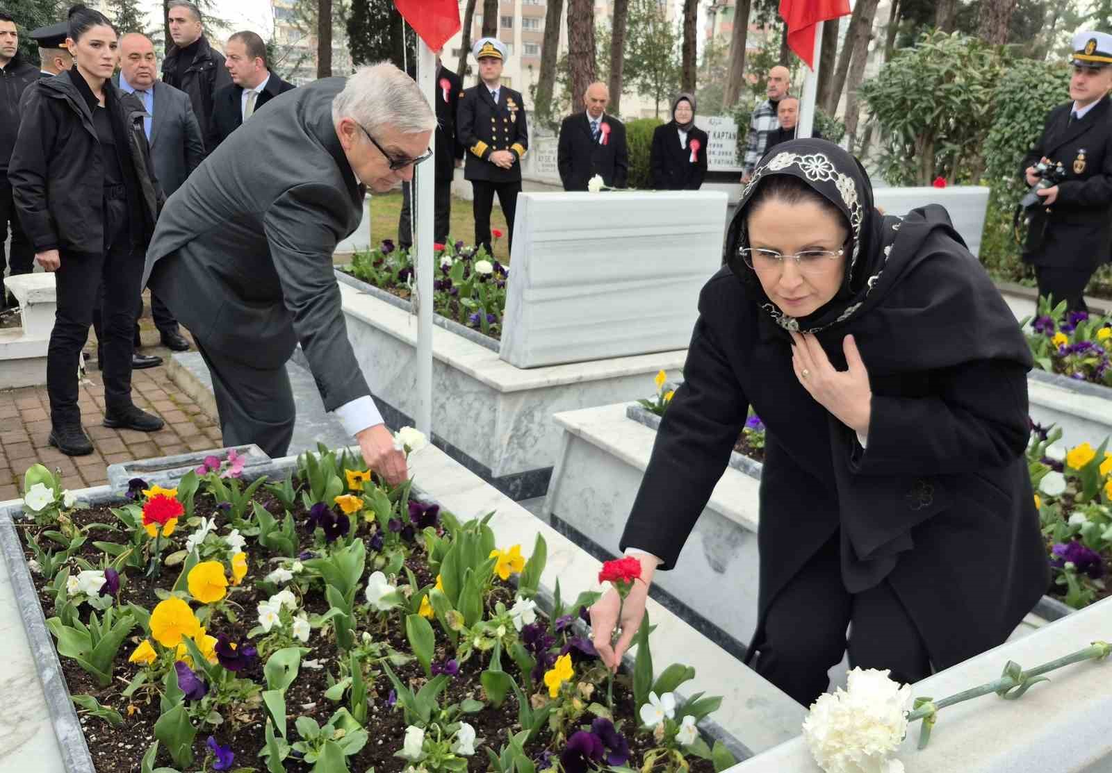 42 yıl sonra yaşanan tesadüf duygusal anlara neden oldu
