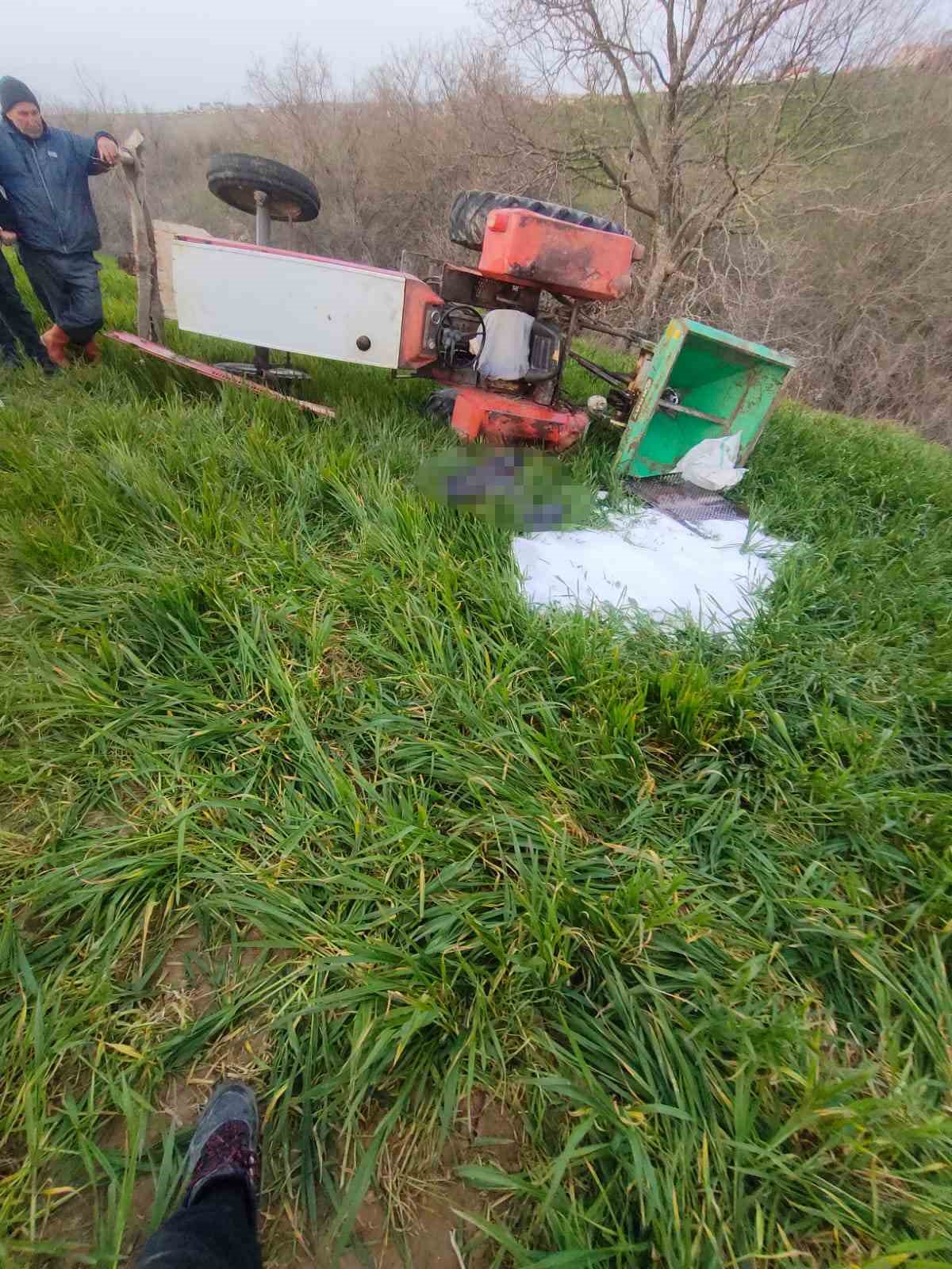Tarlaya g&uuml;bre atmaya giderken canından oldu
