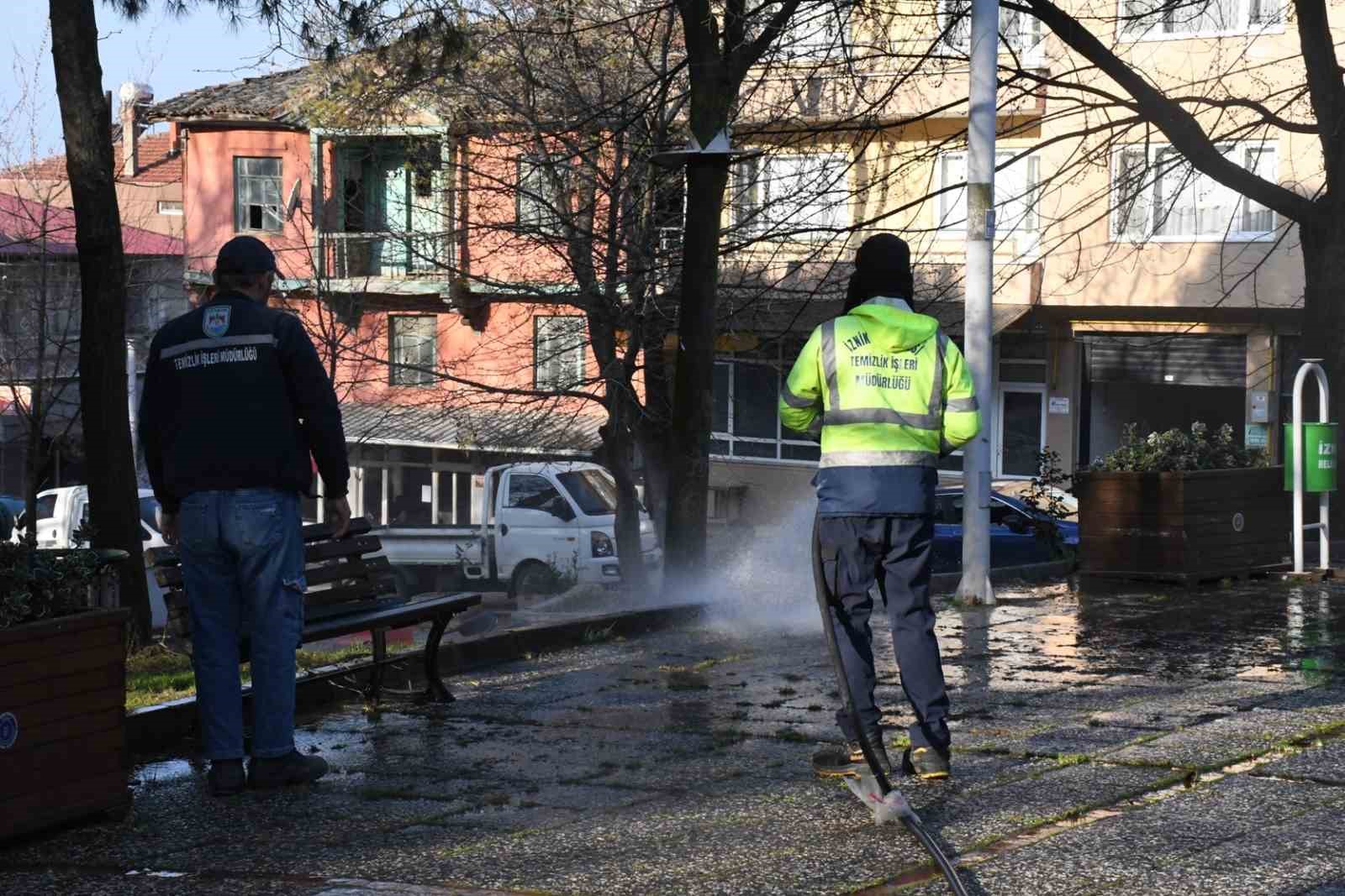 İznik Bayrama Hazır
