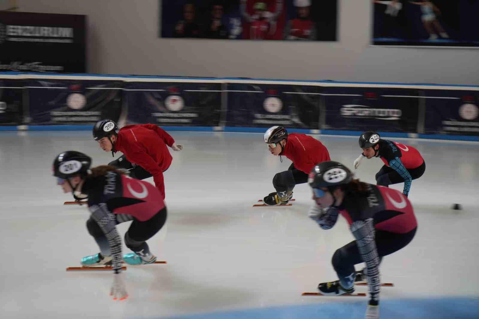 Furkan Akar: "Hedefim &uuml;lkemi en iyi şekilde temsil etmek""

