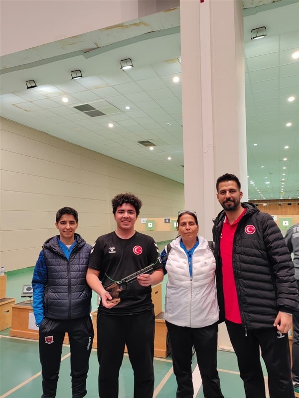 Aydınlı sporcu Sayar T&uuml;rkiye şampiyonu oldu
