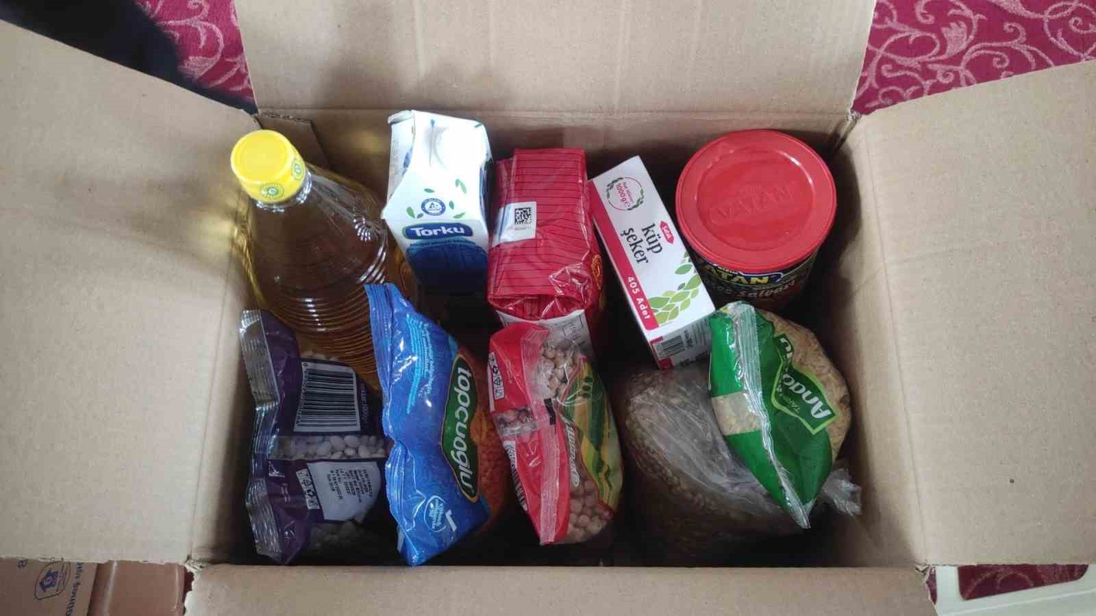 Minik y&uuml;reklerden b&uuml;y&uuml;k vefa: Kur&rsquo;an kursu &ouml;ğrencileri Ramazan sevinicini paylaştı
