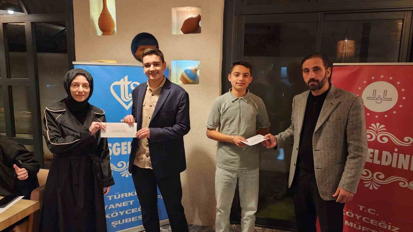 K&ouml;yceğiz&rsquo;de diş kirası geleneği s&uuml;r&uuml;yor
