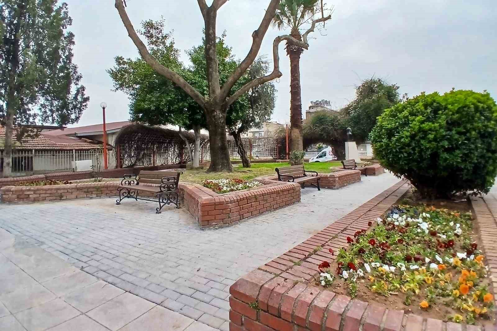 Efeler&rsquo;de G&uuml;l Esin Parkı yeni y&uuml;z&uuml;yle hizmete a&ccedil;ıldı
