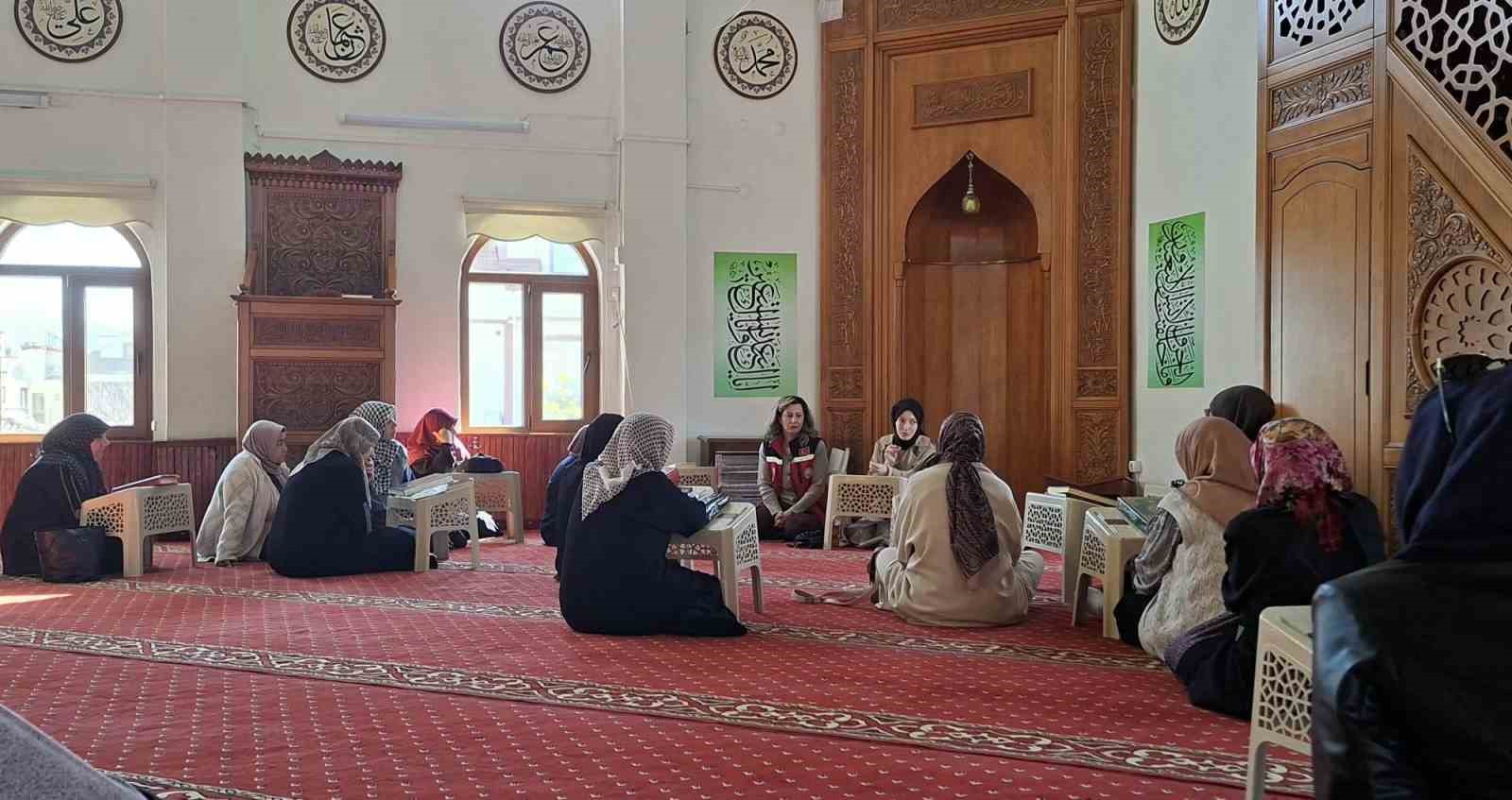 K&ouml;yceğiz&rsquo;de &lsquo;Filistin&rsquo;de Kadın Olmak&rsquo; konulu seminer d&uuml;zenlendi
