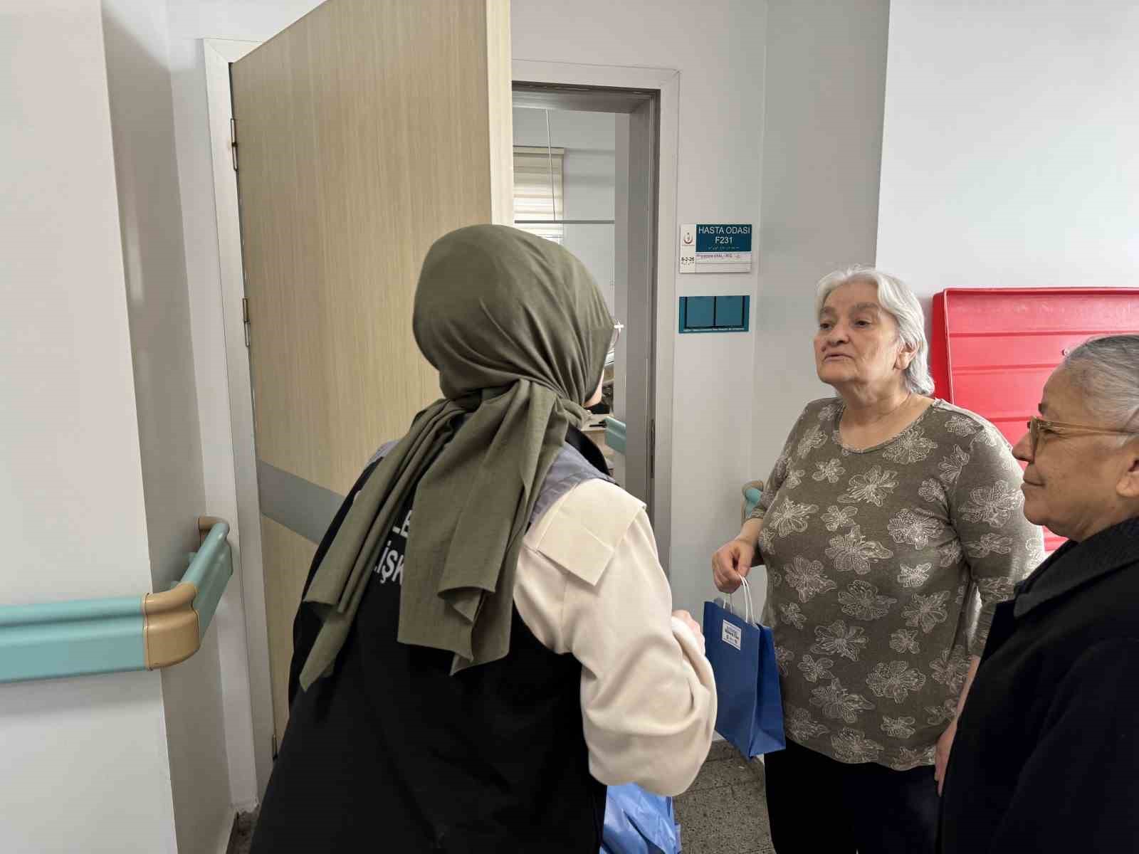 &Ccedil;orum Belediyesi hasta ve yaşlıları unutmadı
