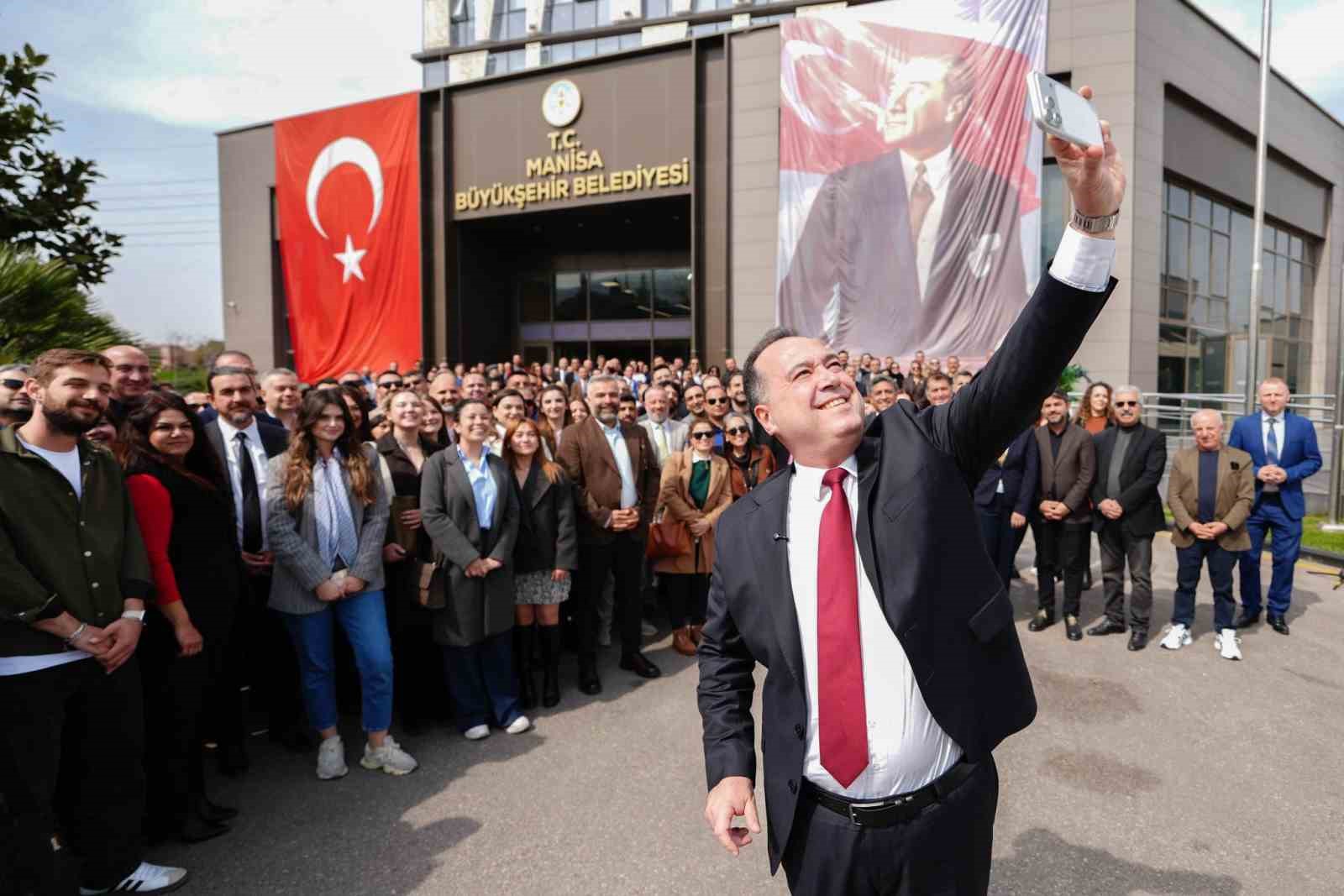 Başkan Dutlulu, Büyükşehir ve MASKİ personeliyle bayramlaştı