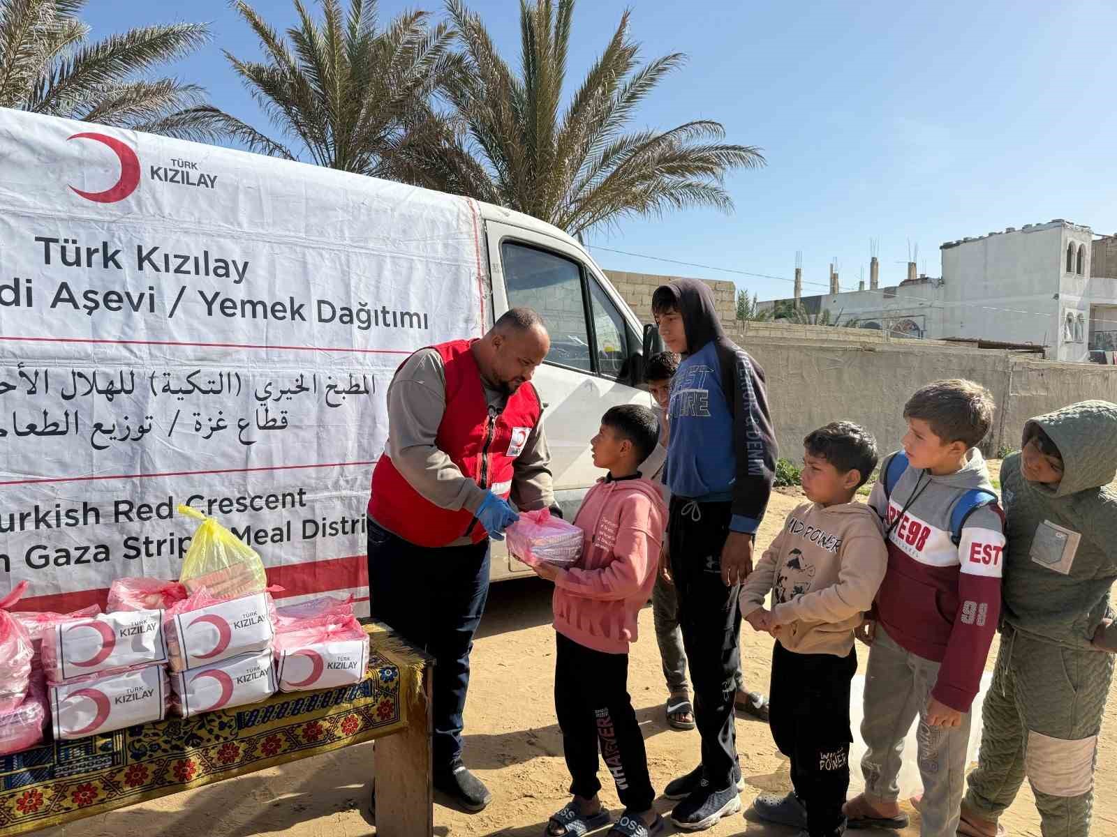 Ağrı&rsquo;da &ouml;ğrenciler Gazze i&ccedil;in 650 bin lira bağış topladı
