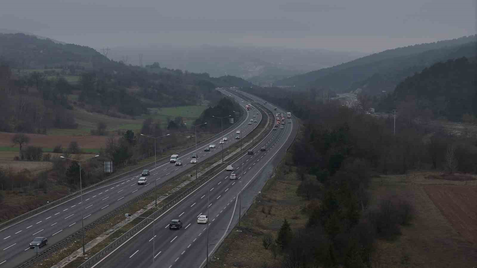 Bayram trafiği Bolu ge&ccedil;işinde artmaya başladı
