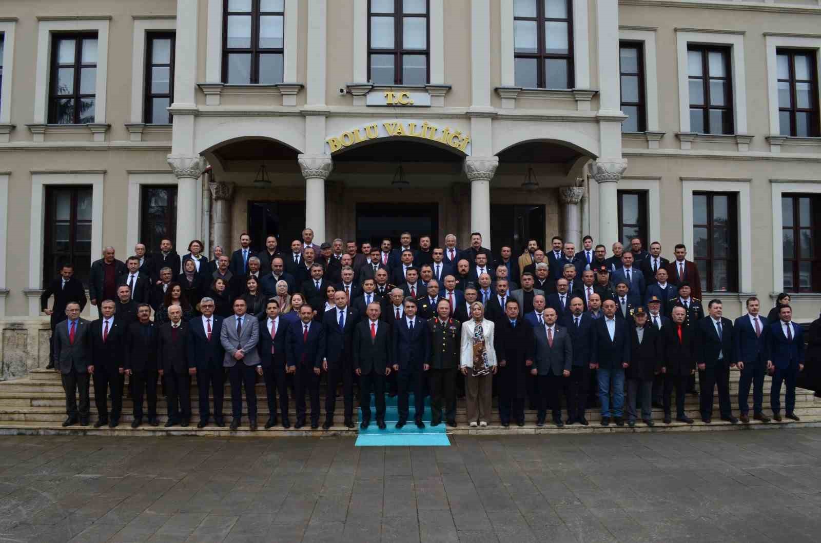 Bolu’da protokol bayramlaştı