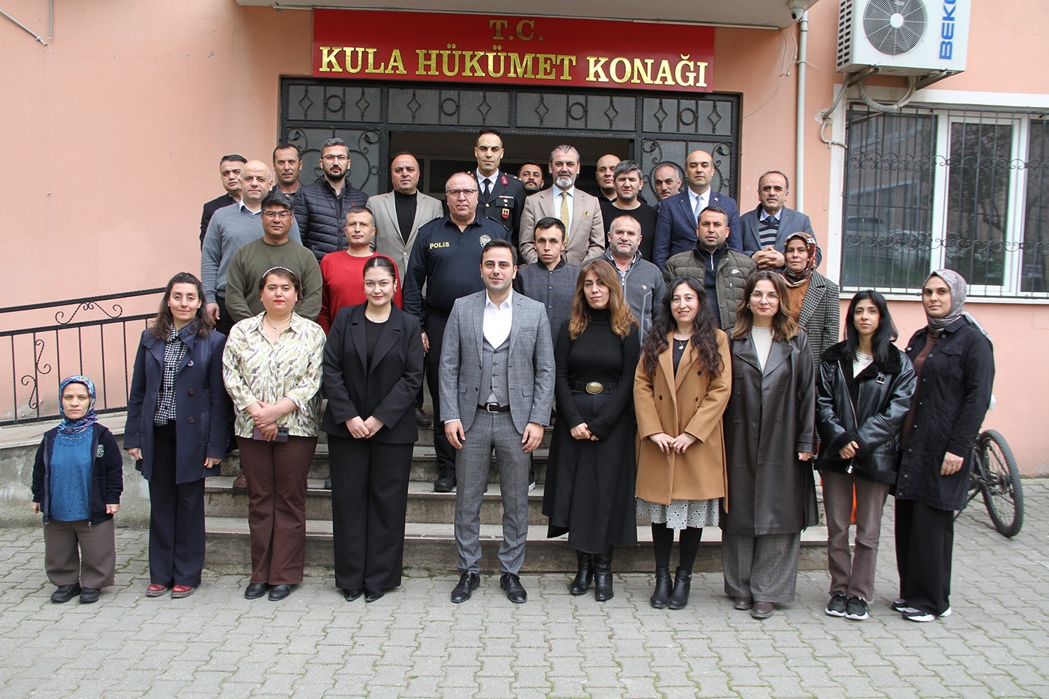 Kaymakam Altuntaş&rsquo;tan kurumlara bayram ziyareti
