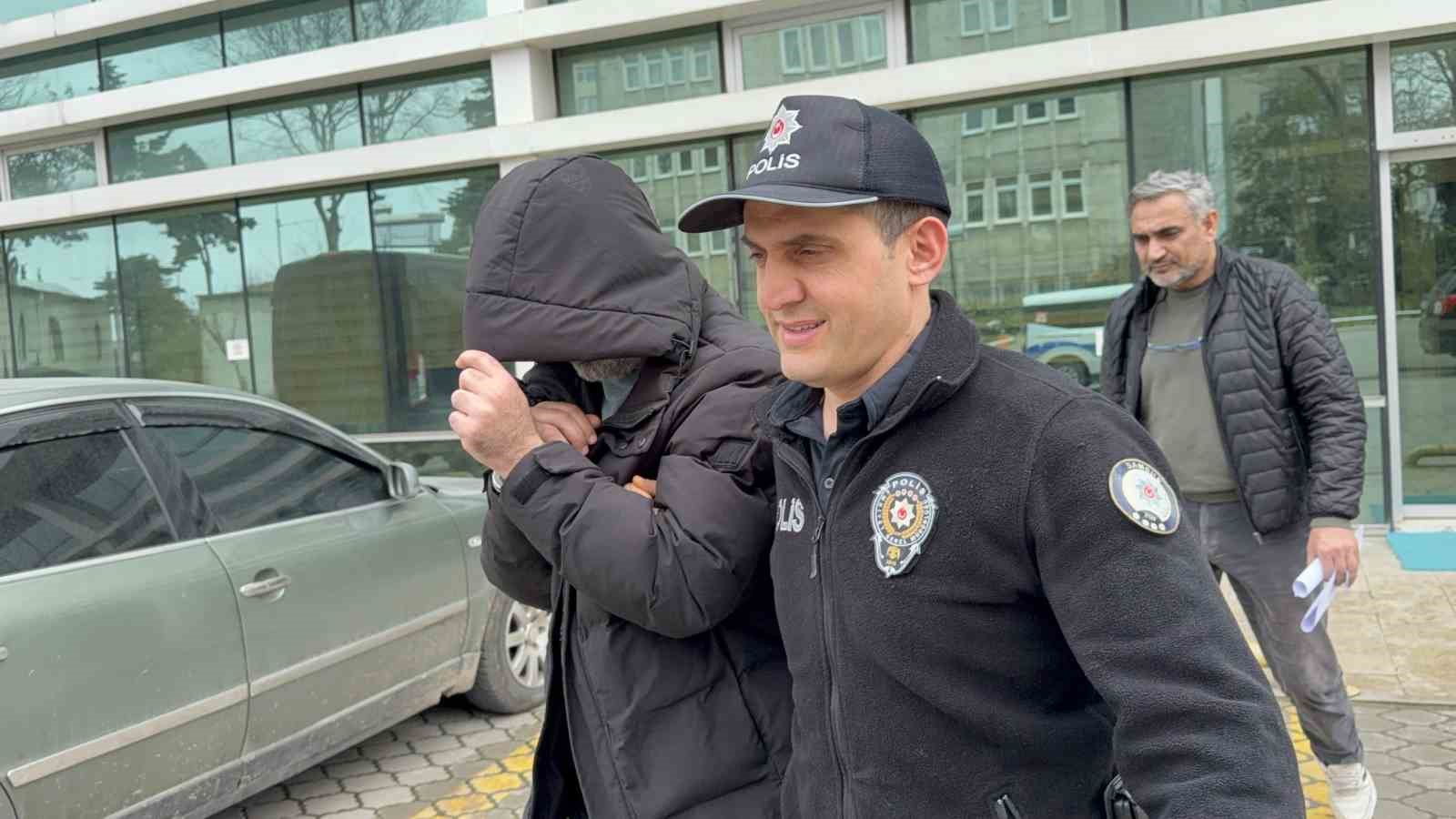 Kardeşiyle tartışan polisin burnunu kırdı, tutuklandı