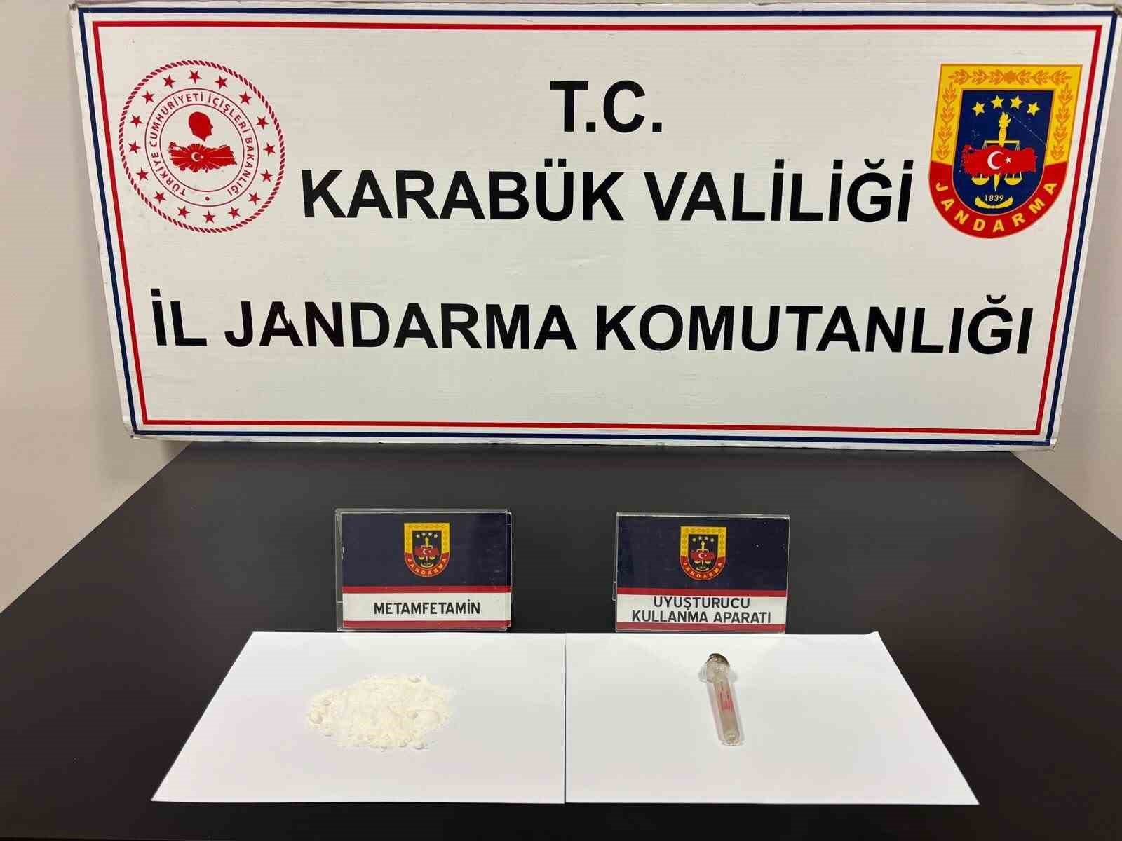 Karabük’te uyuşturucu operasyonu: 3 gözaltı