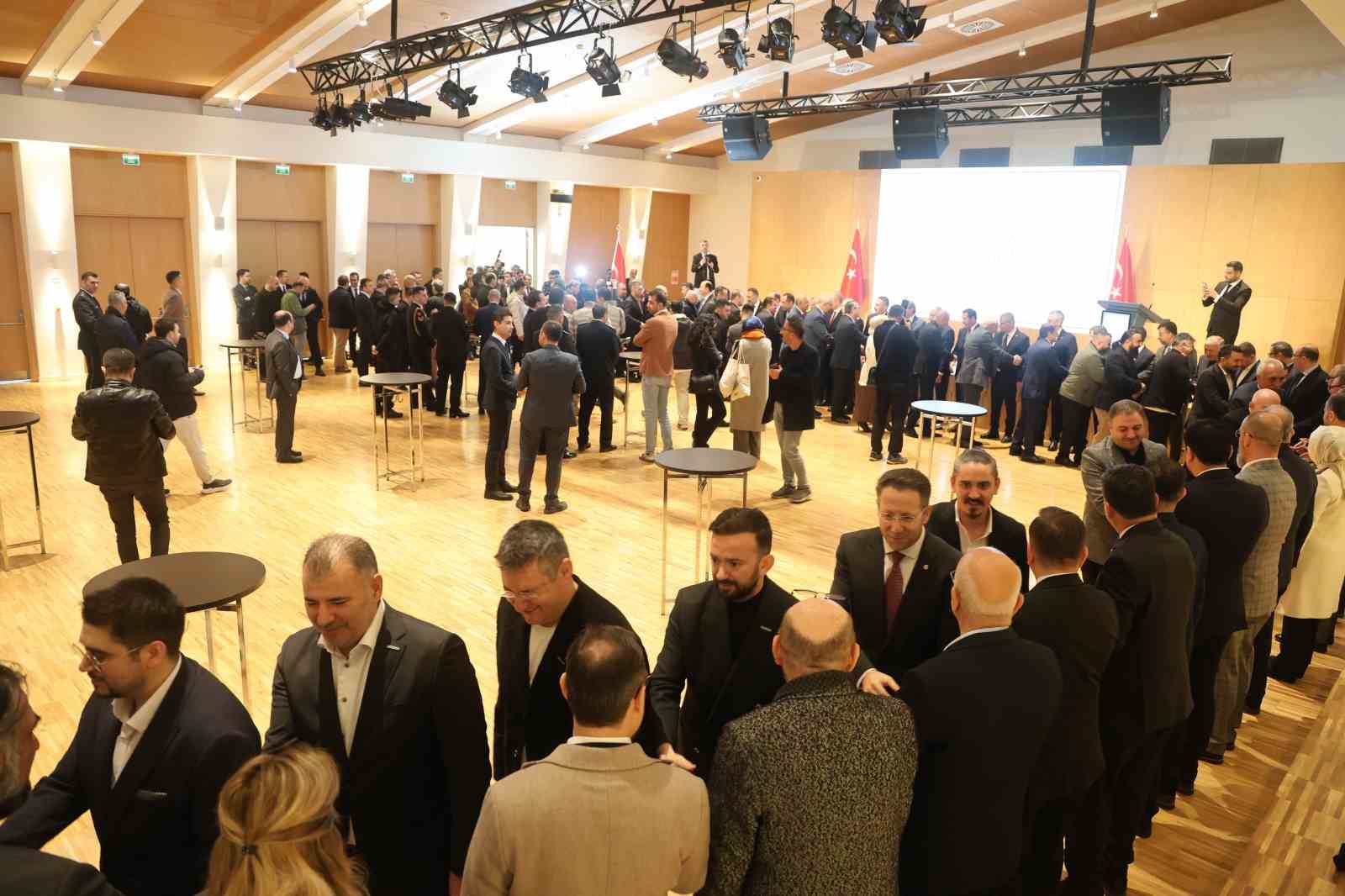 Konya&rsquo;da protokol bayramlaşma programı d&uuml;zenlendi
