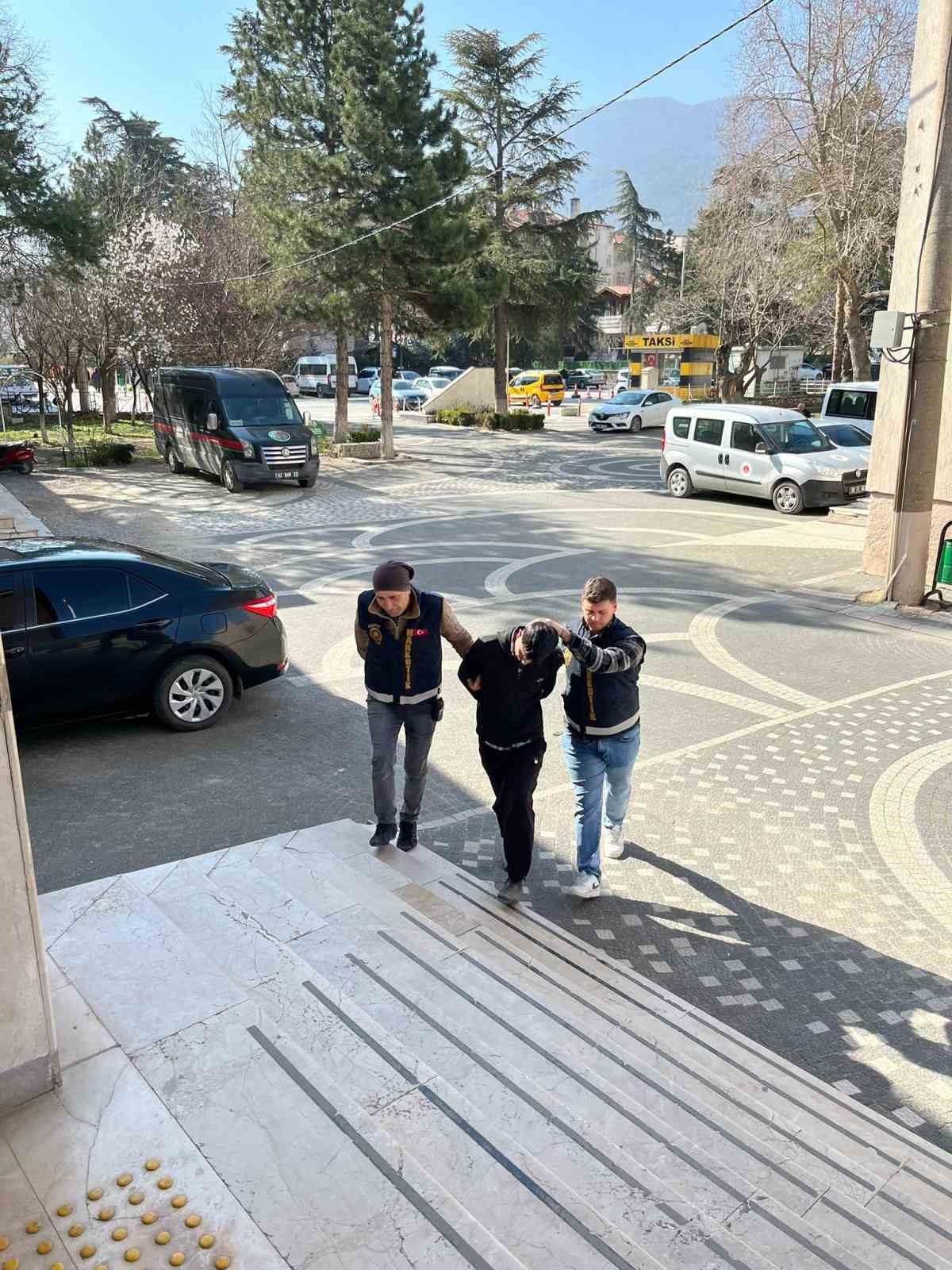 Akşehir&rsquo;de uyuşturucu operasyonu: 1 tutuklama
