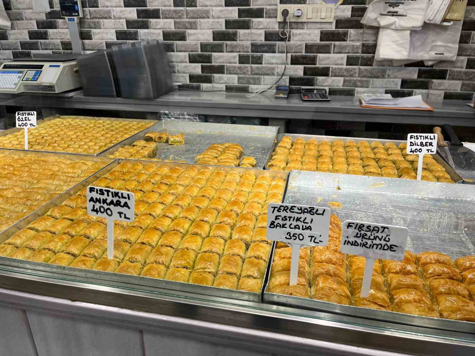 Esenyurt&rsquo;ta sağlıksız &uuml;retim yapan işletme m&uuml;h&uuml;rlendi
