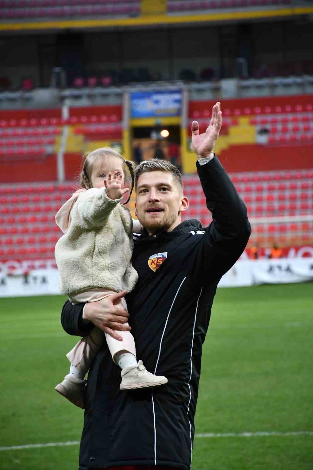 Trendyol S&uuml;per Lig: Kayserispor: 1 - Fatih Karag&uuml;mr&uuml;k: 0 (Ma&ccedil; sonucu)
