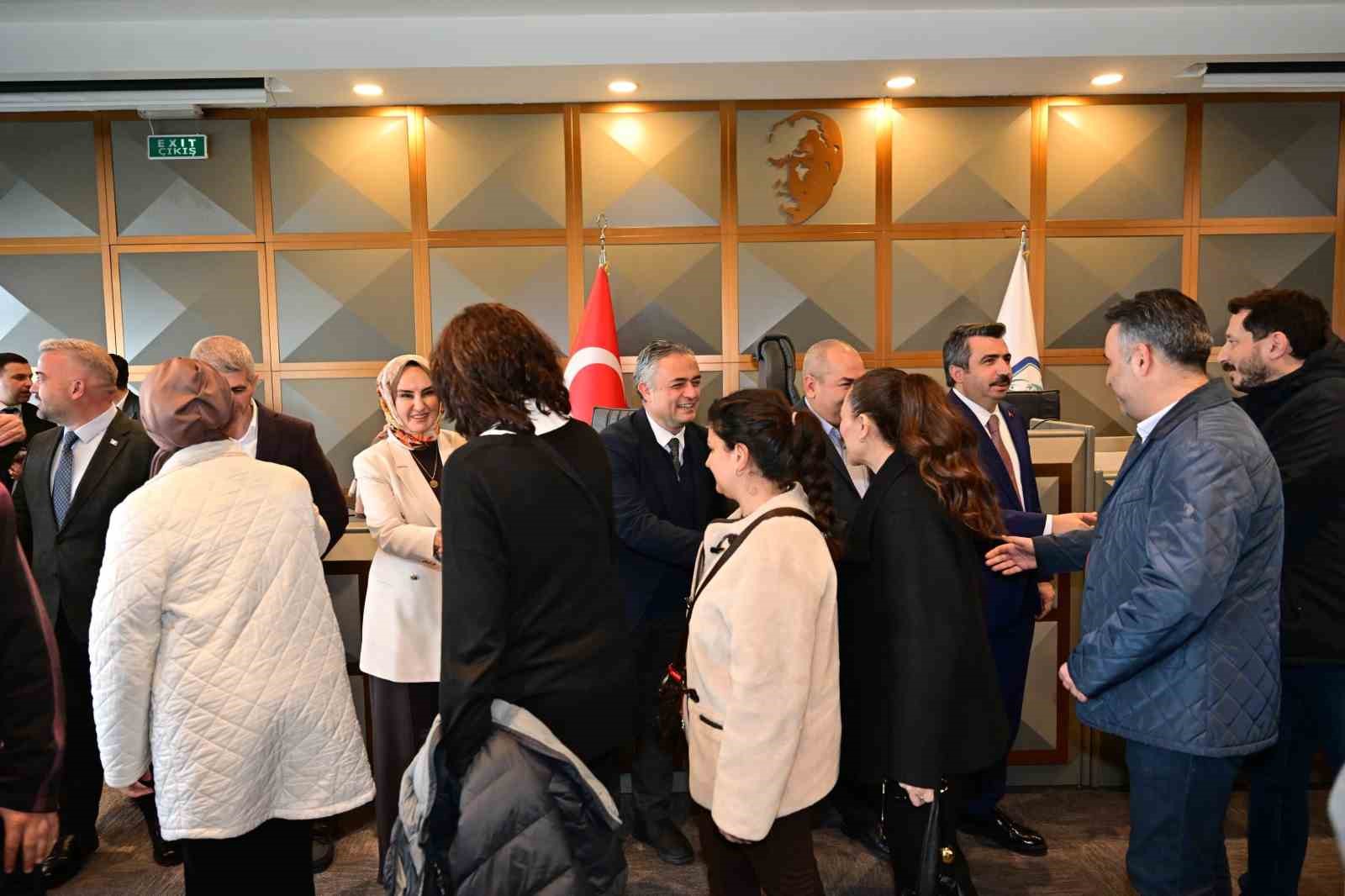 Yıldırım Belediye Başkanı Yılmaz, &ccedil;alışanlarla bayramlaştı
