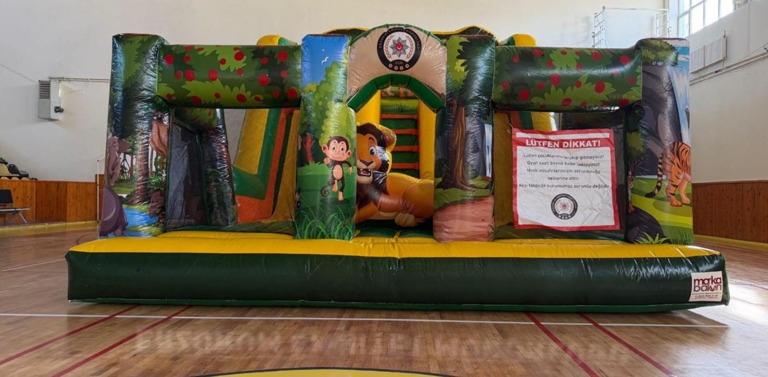 Bayburt’ta çocuklar için kurulan ’Balon Park’ oyun alanı 4 gün boyunca açık olacak