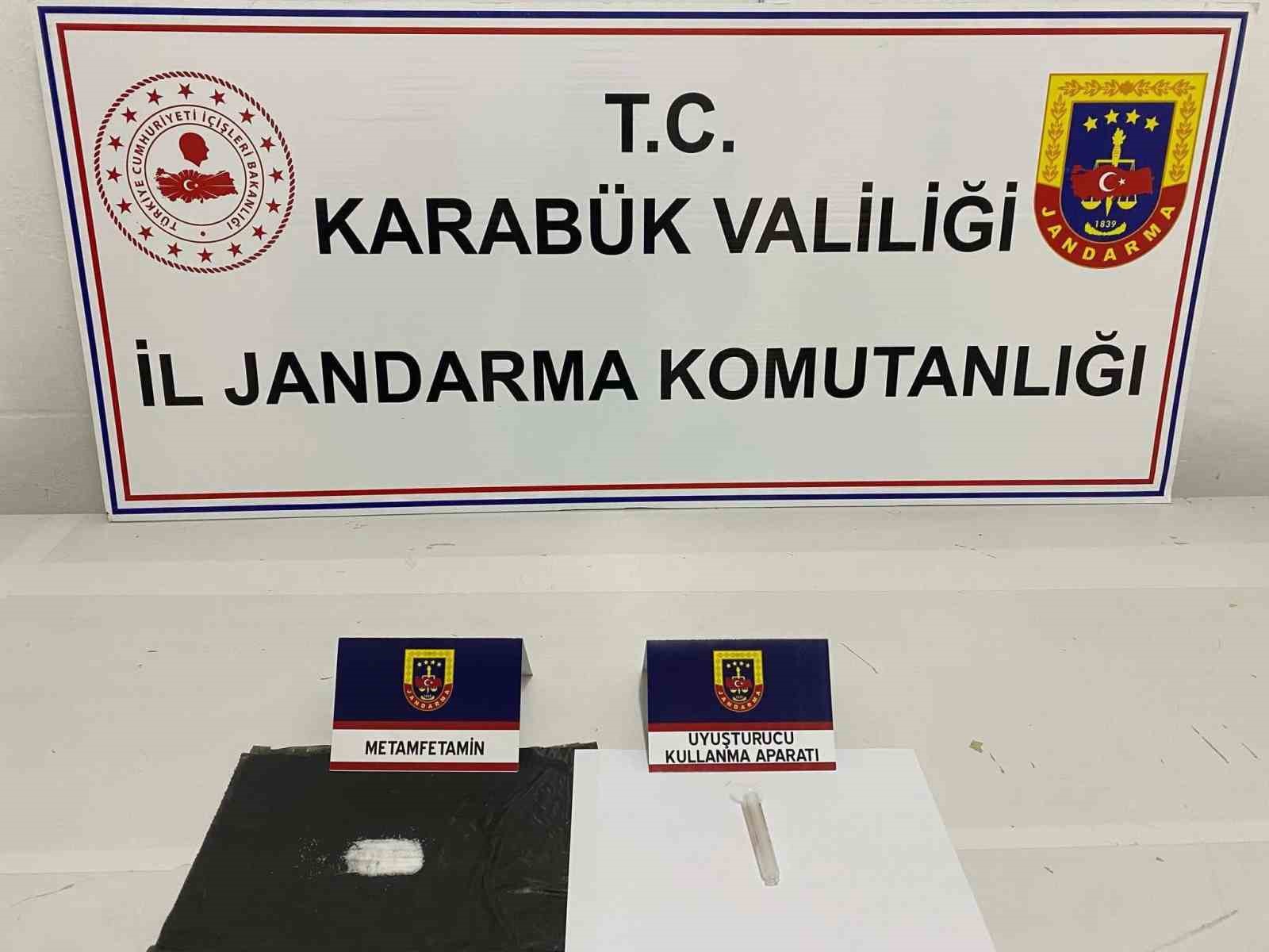 Karabük’te uyuşturucu operasyonu: 3 gözaltı