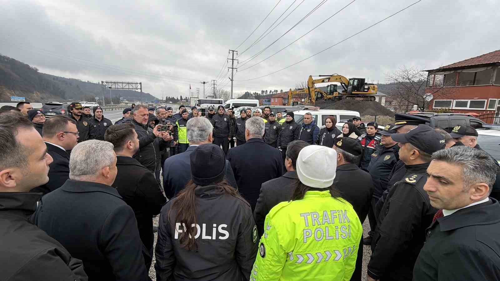 Düzce Valisinden sürücülere: "Vatandaşına tuzak kuran bir bakış açımız yok"