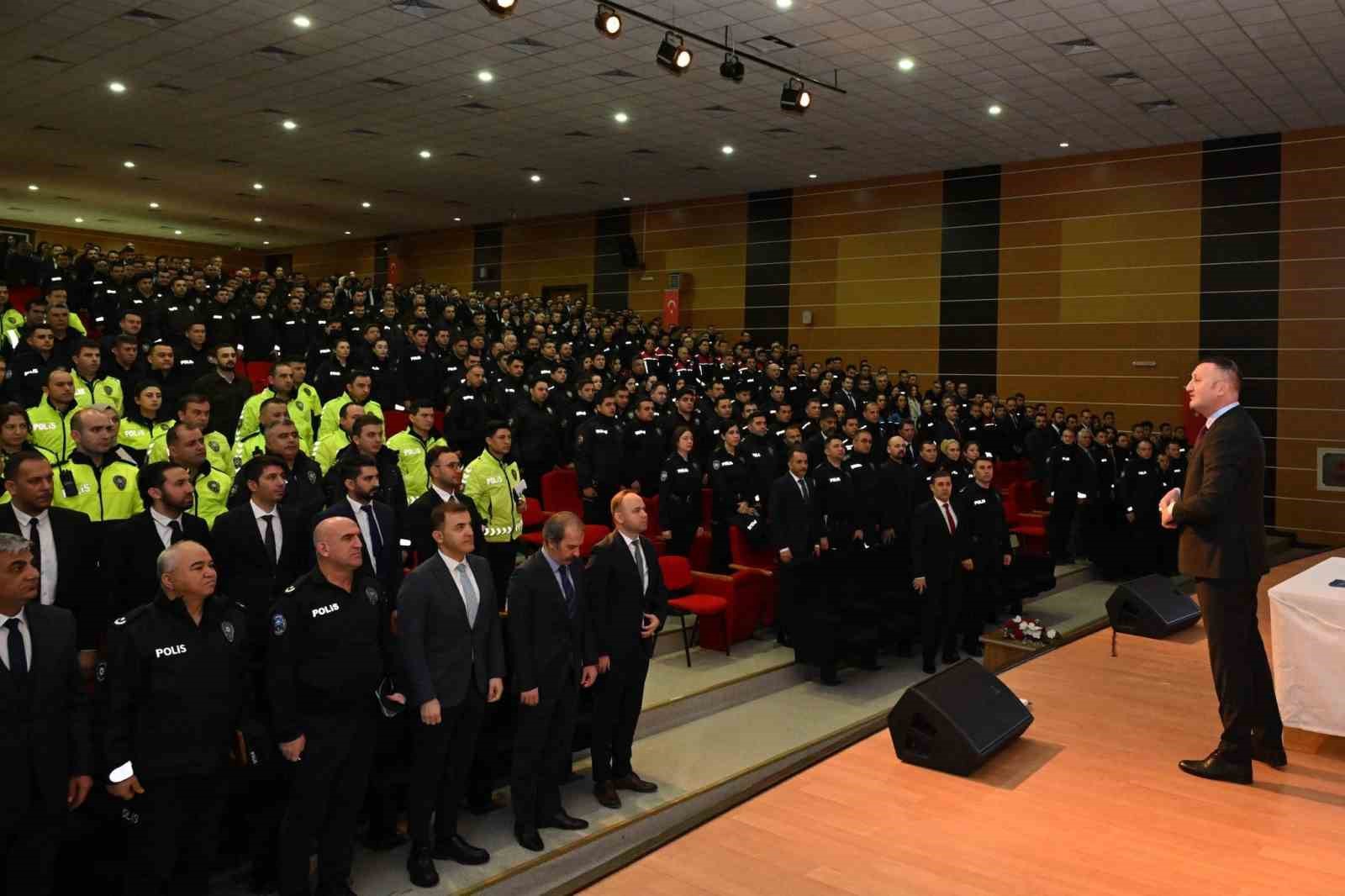 Erzincan Emniyet Müdürlüğü’nde bayram öncesi toplantı