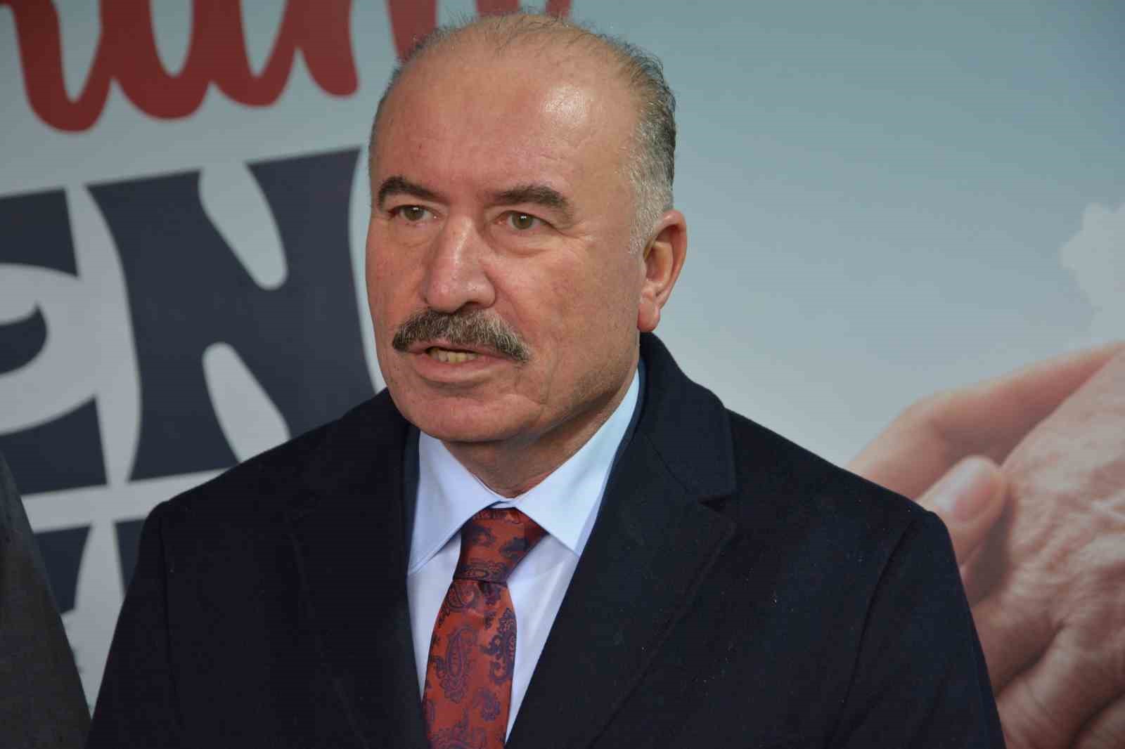 &Ccedil;orum&rsquo;da bayram &ouml;ncesinde trafik denetimleri arttırıldı: Vali &Ccedil;algan ve Başkan Aşgın&rsquo;dan s&uuml;r&uuml;c&uuml;lere uyarı
