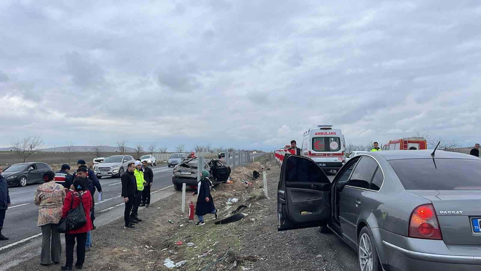 Karapınar&rsquo;da otomobil takla attı: 4 yaralı

