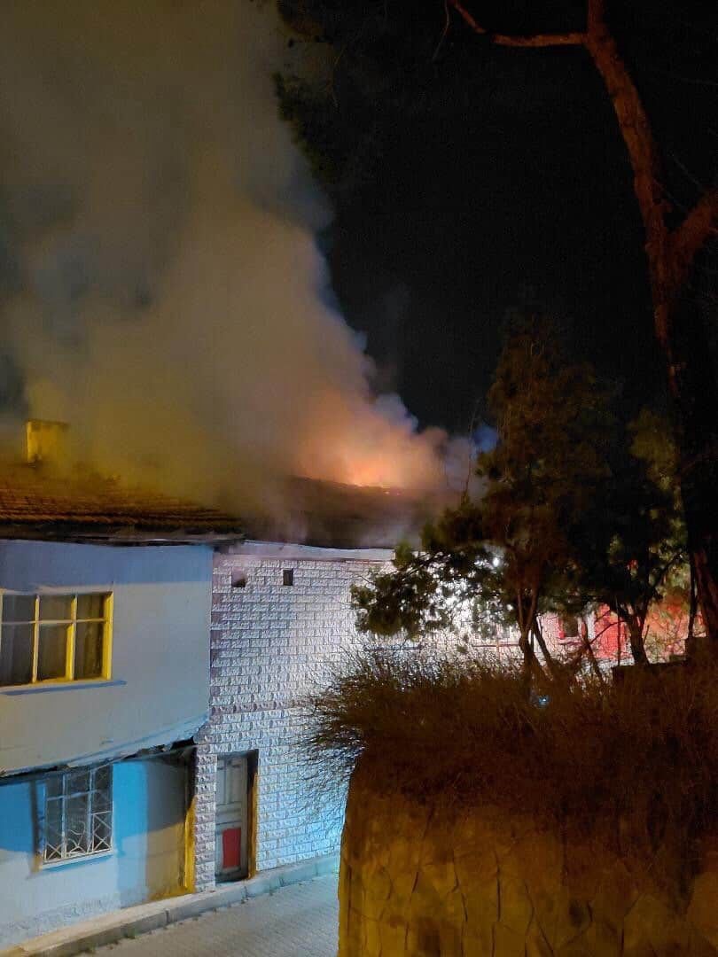 &Ccedil;ankırı&rsquo;da 2 katlı ahşap evde yangın: 2 &ouml;l&uuml;
