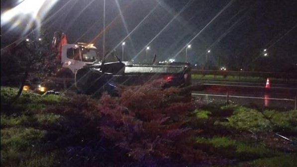 Kuzey Marmara Otoyolu H&uuml;seyinli Kavşağı&rsquo;nda trafik kazası: 1 &ouml;l&uuml;, 1 yaralı
