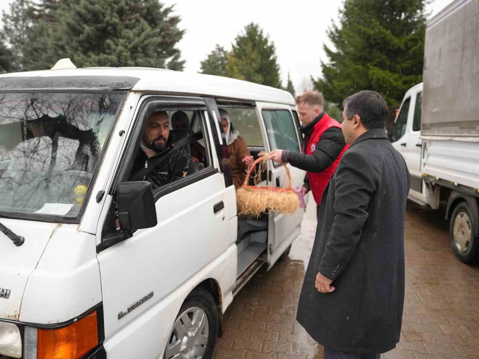 Kabir ziyaretinde bulunanlara s&uuml;rpriz

