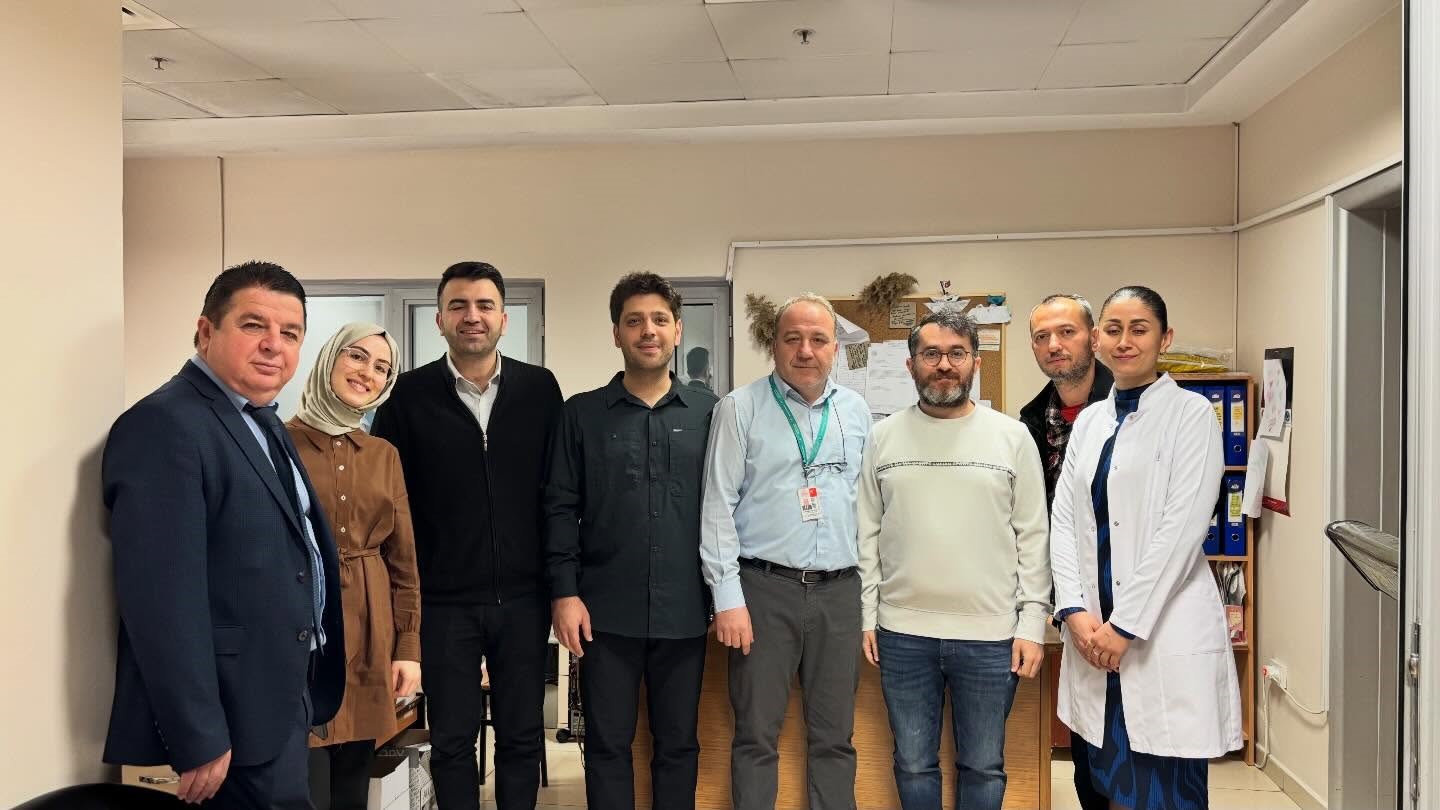 Bigadi&ccedil; Devlet Hastanesinde bayramlaşma programı d&uuml;zenlendi
