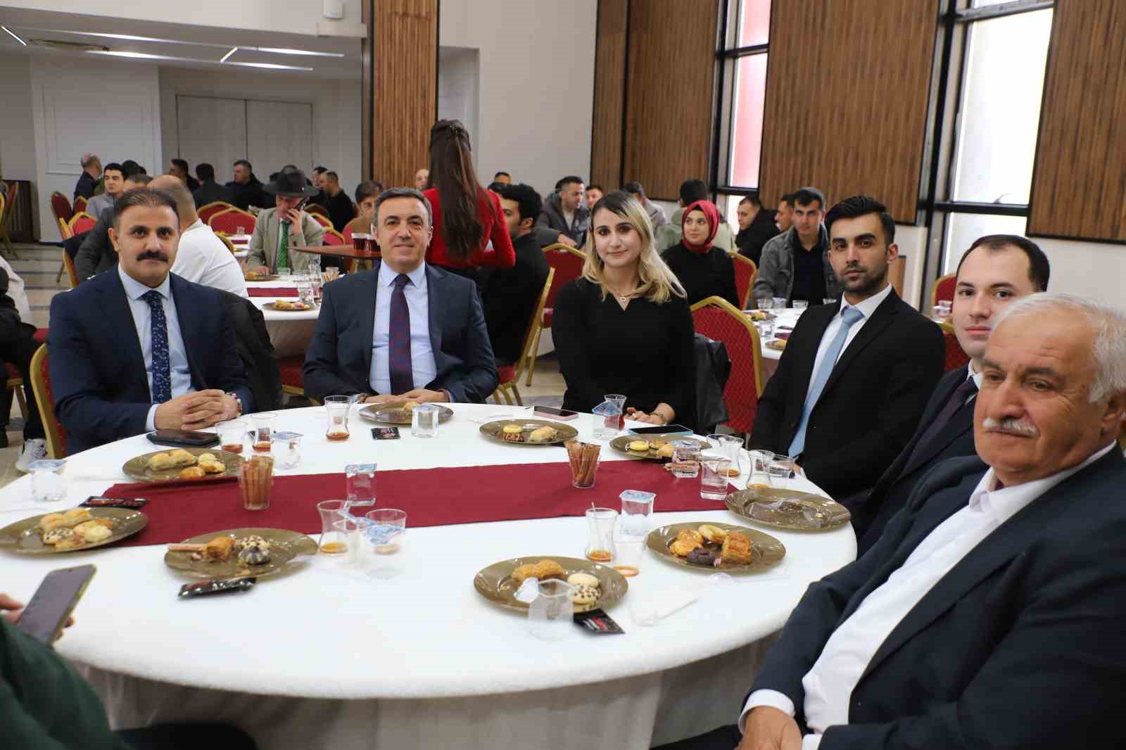 Vali Taşyapan: "Bayramlar kardeşliği pekiştirir"
