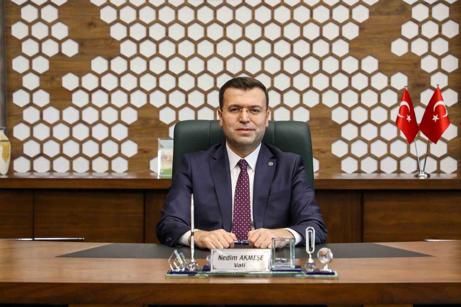 Vali Akmeşe: "Ramazan Bayramı’nın sağlık, huzur ve mutluluk getirmesini diliyorum"