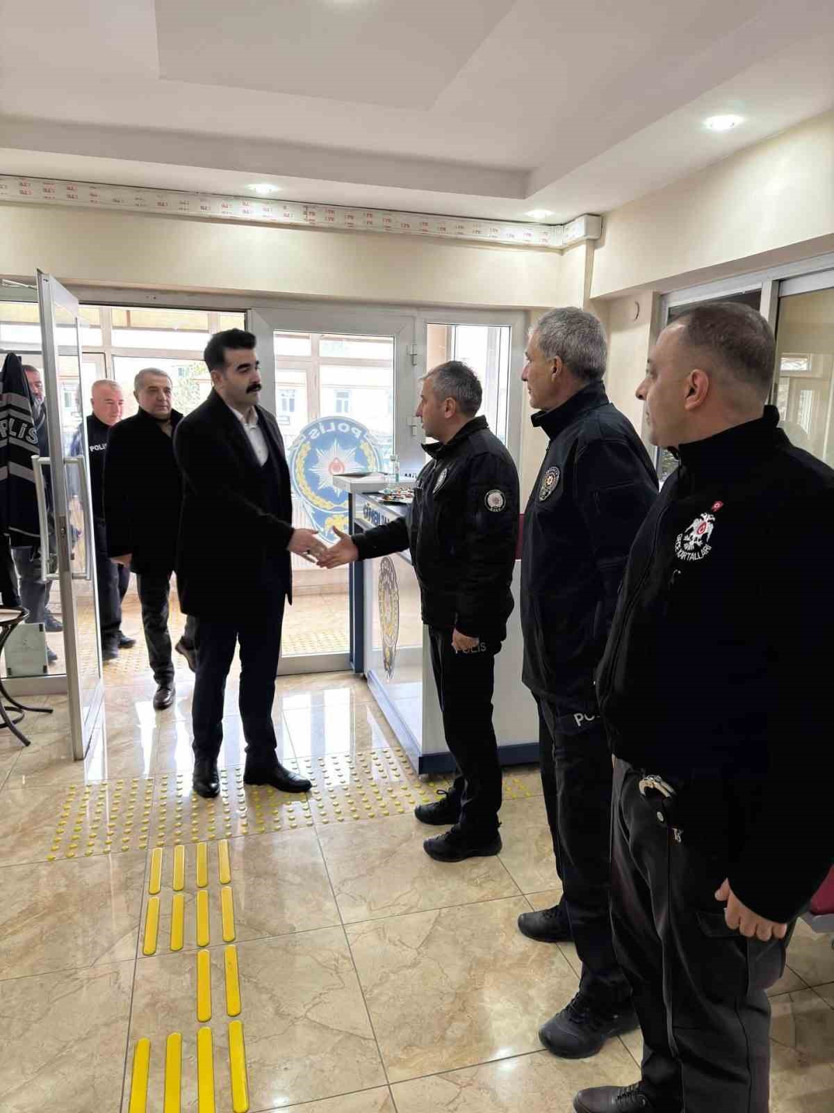 Tomarza’da güvenlik güçleriyle bayramlaşma ziyareti