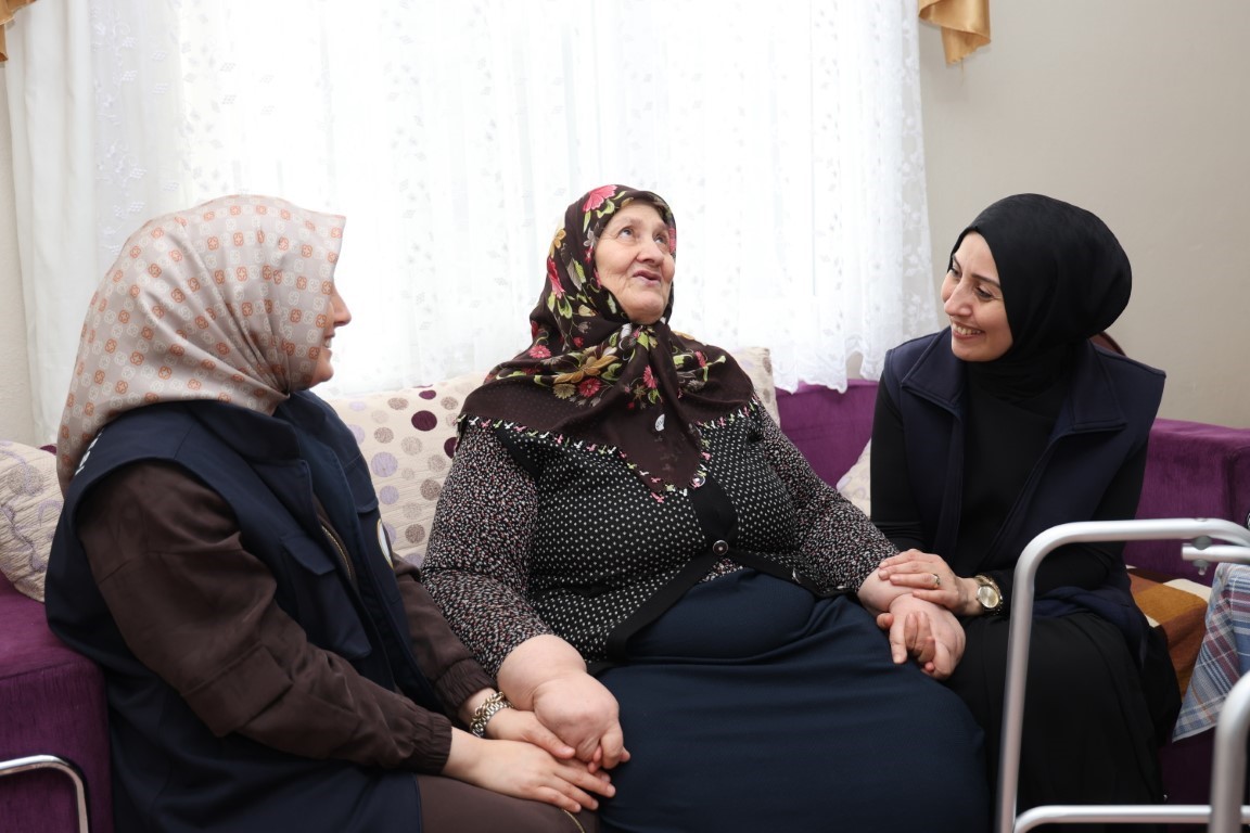 Kartepe&rsquo;de bayramda g&ouml;n&uuml;llere dokunan ziyaret
