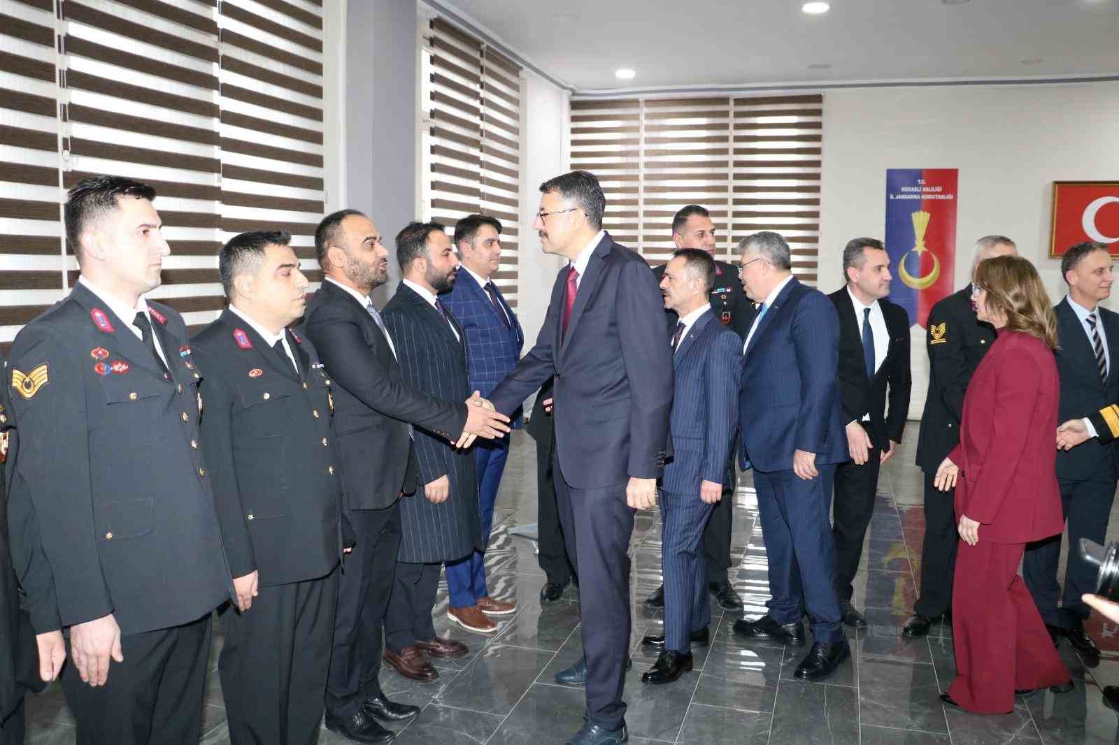 Bakan Yardımcısı &Ccedil;elik&rsquo;ten bayramda g&ouml;rev başındaki personele ziyaret
