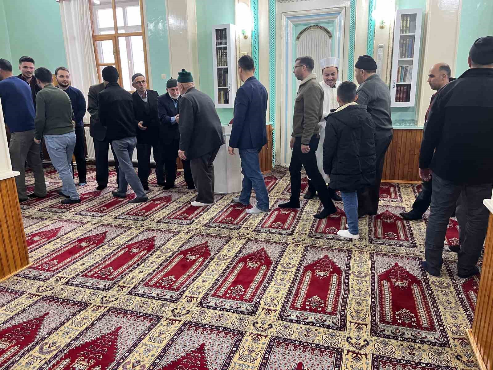 Karapınar&rsquo;da Bayram Namazında camiler doldu
