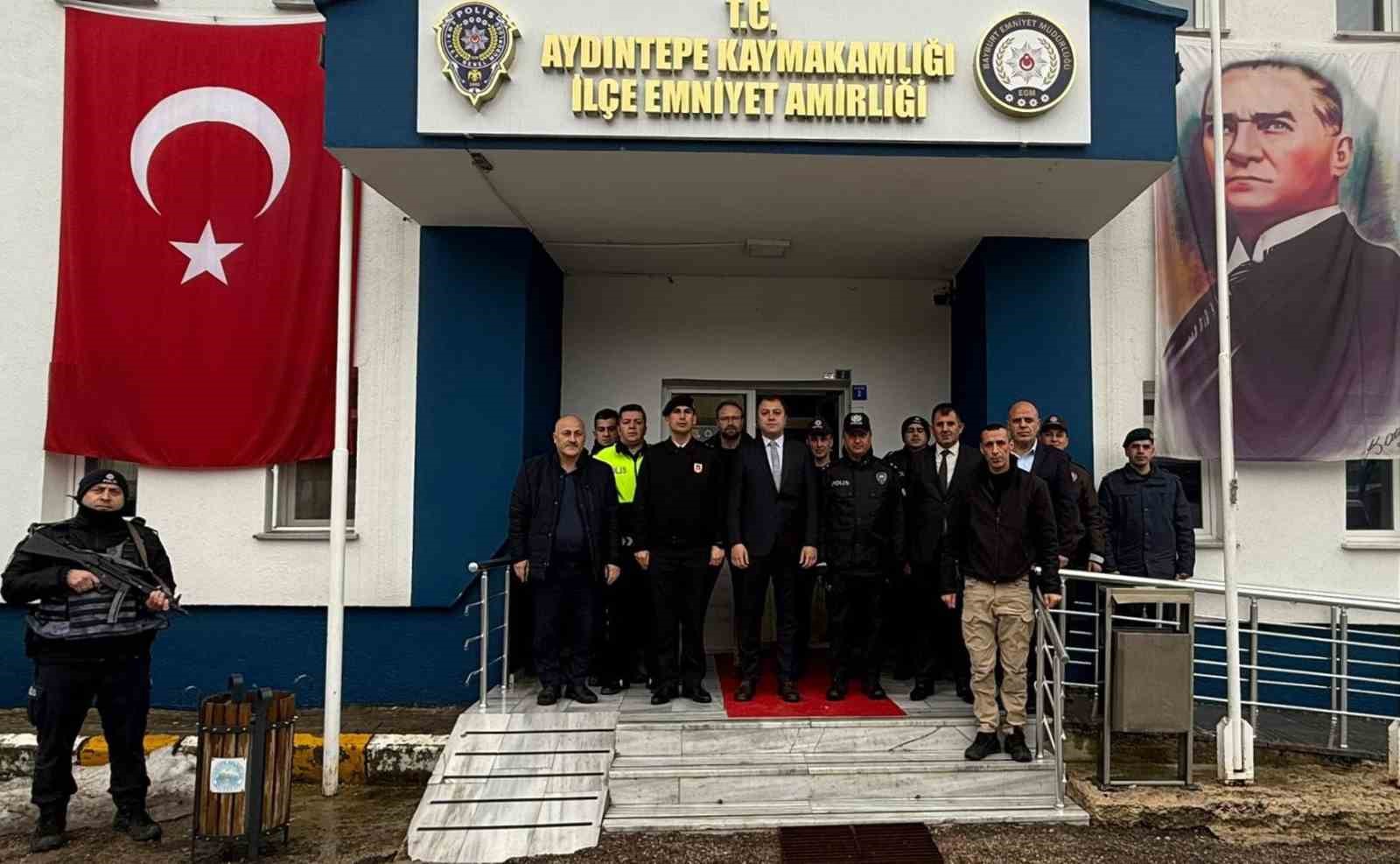 Aydıntepe’de vatandaşların ve görev başındaki personelin bayramı kutlandı