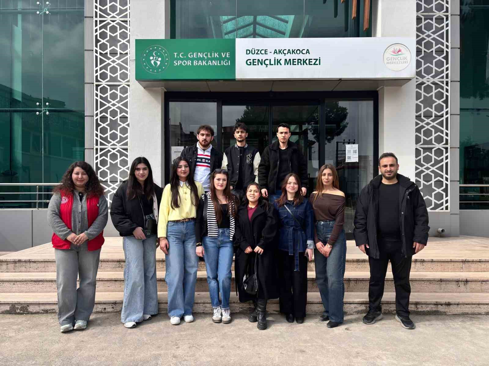 Hukuk &ouml;ğrencileri Ak&ccedil;akoca&rsquo;yı gezdi
