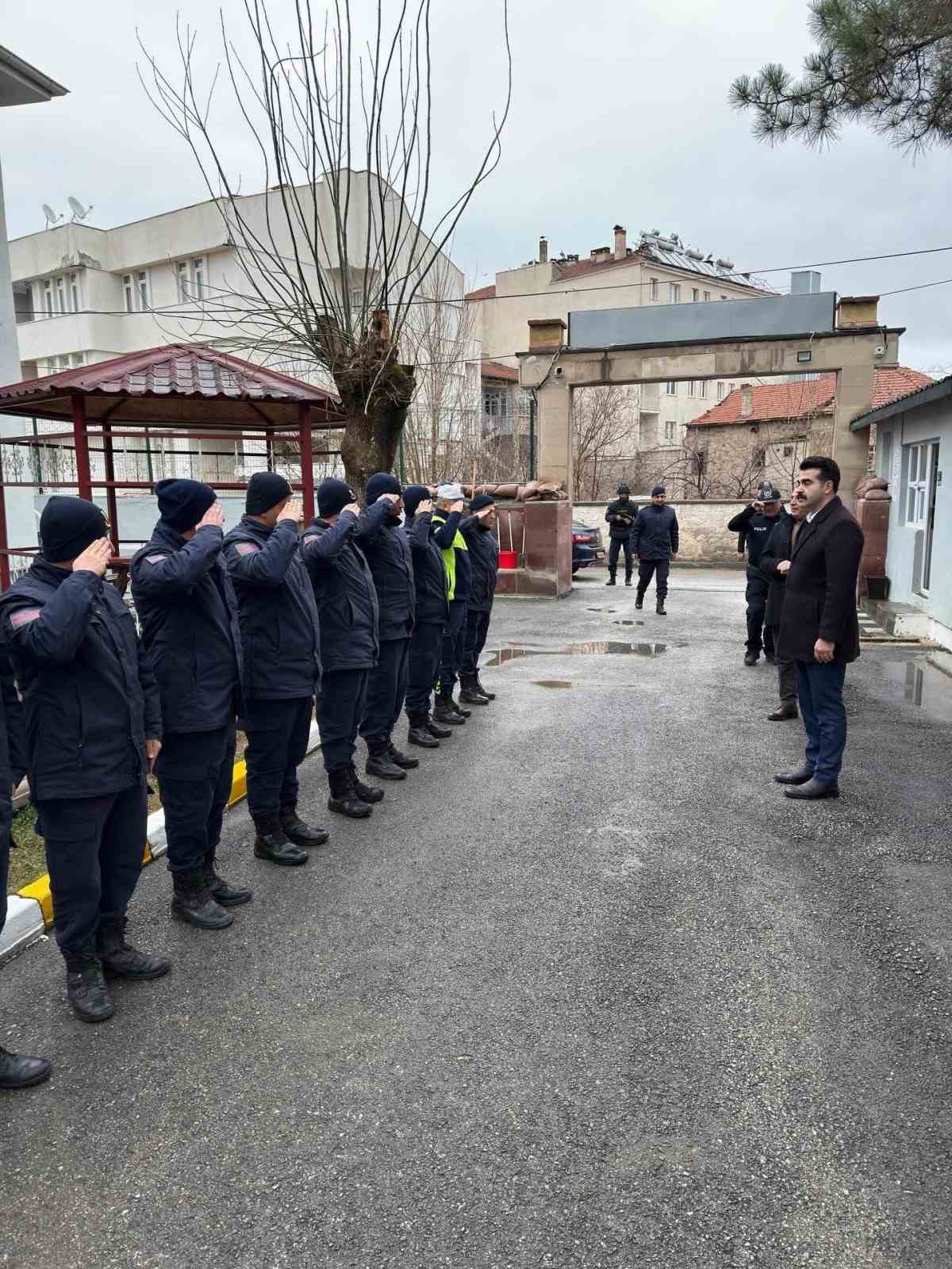 Tomarza’da güvenlik güçleriyle bayramlaşma ziyareti